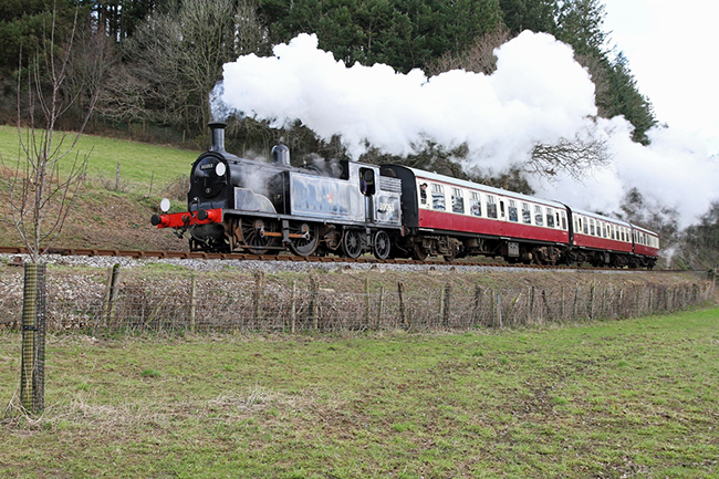 M7 with passenger train